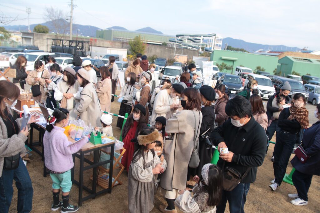 岐阜県の子どもの遊び場マルシェ「パークBIYORI」